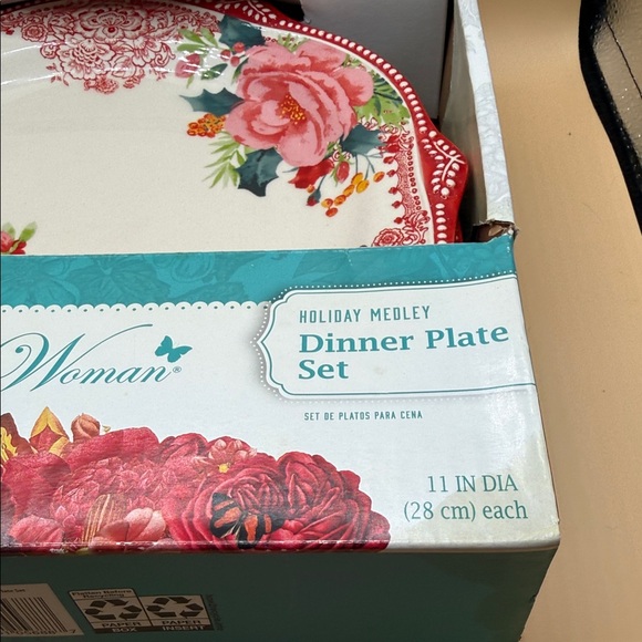 The Pioneer Woman Floral Holiday Dinner Plate 4 piece Set - Picture 6 of 6